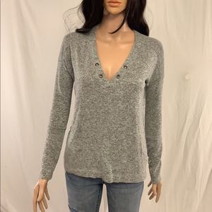 Rails gray vneck lightweight sweater XS